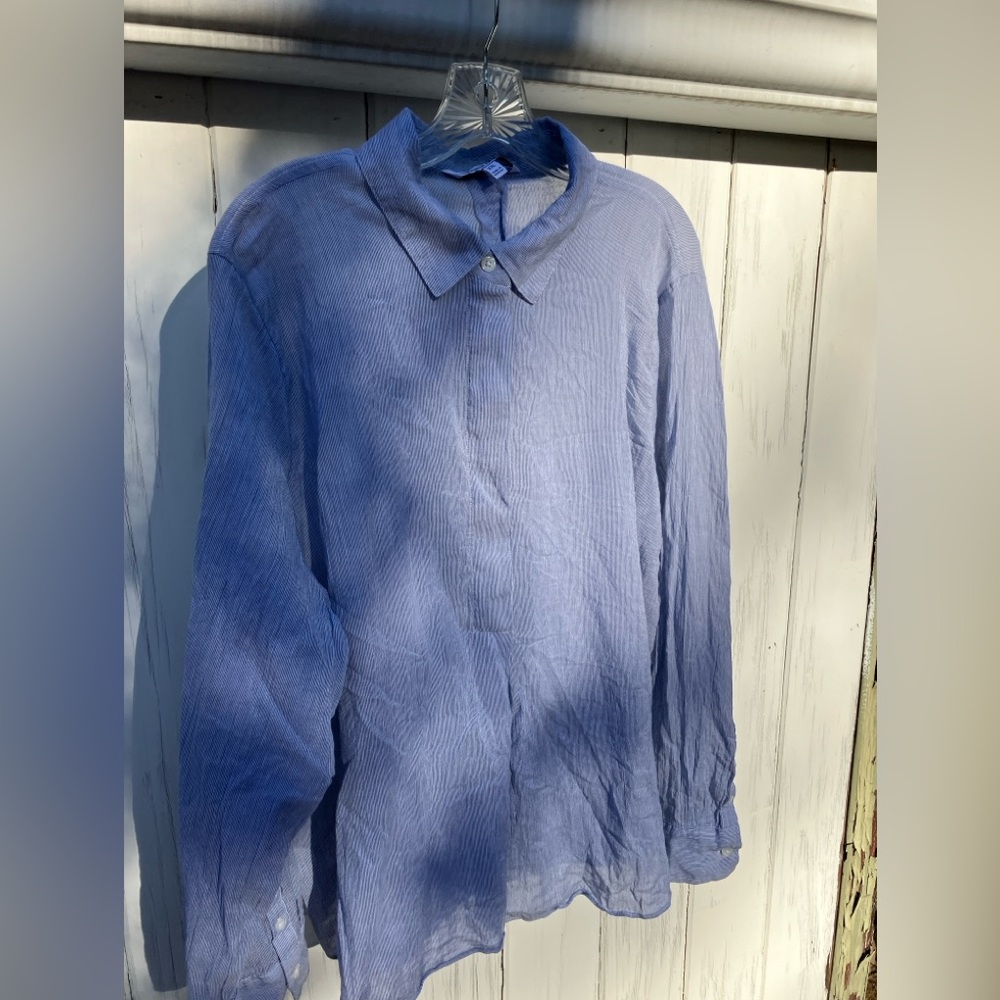 Elizabeth and Jane’s Women’s  Blue and White Pin Striped  Blouse Size XXL
